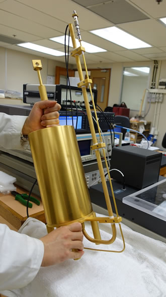 Microcalorimeter system up to 18 GHz