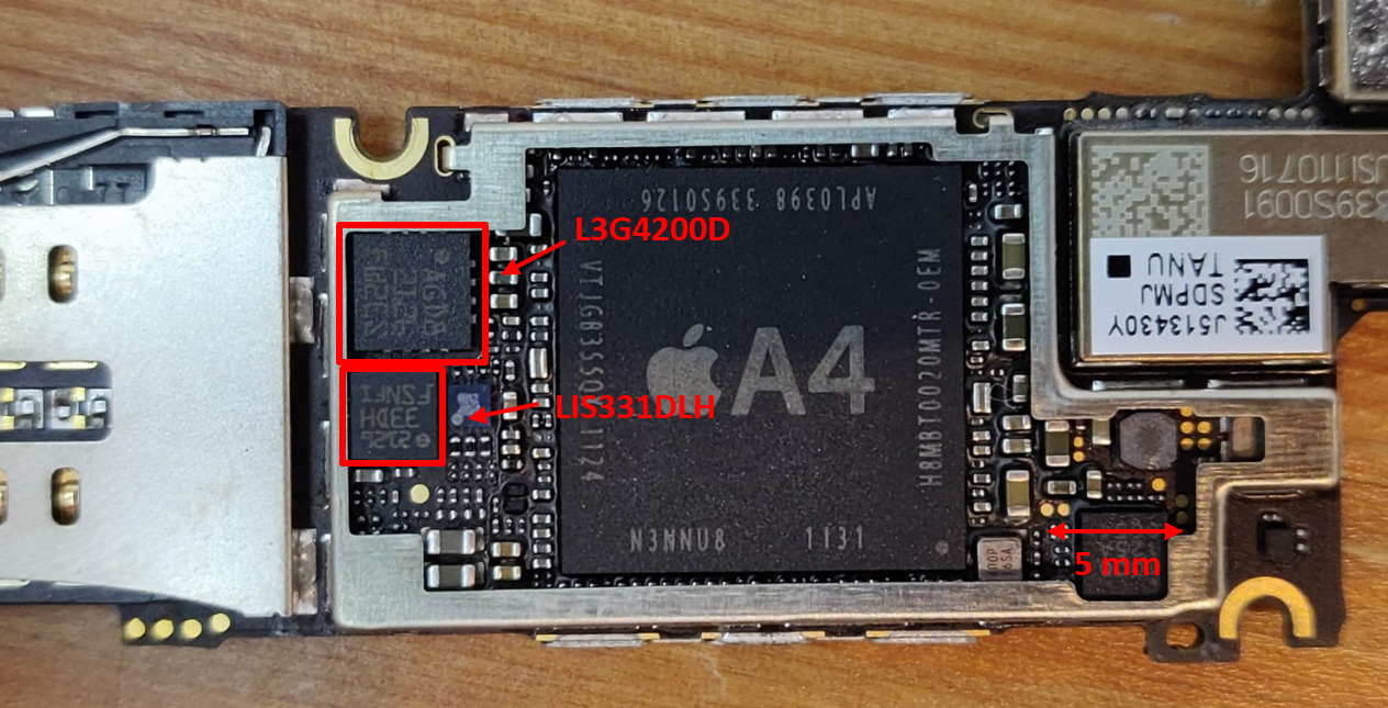 Figure 1 STMicroelectronics LIS331DLH accelerometer and the L3G4200D gyroscope in Iphone 4