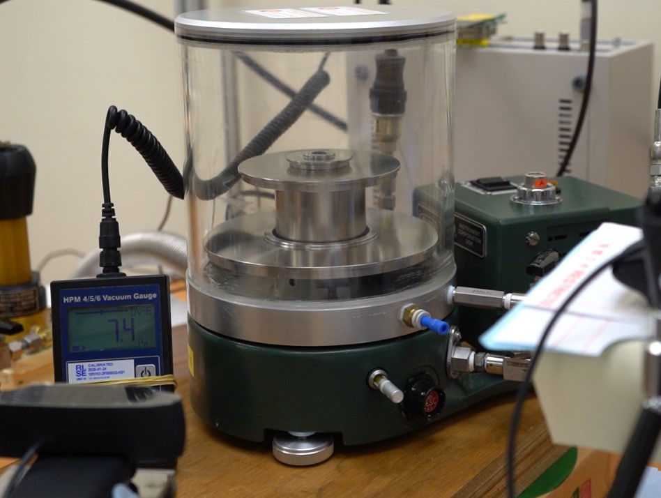 Fig. 3 Pressure balance at the Standards and Calibration Laboratory 1
