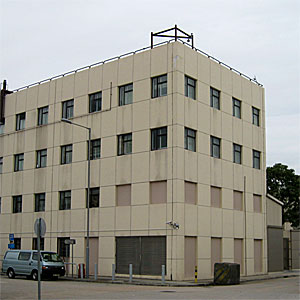 (b) Branch Laboratory on G/F of Public Works Central Laboratory Building in Kowloon Bay